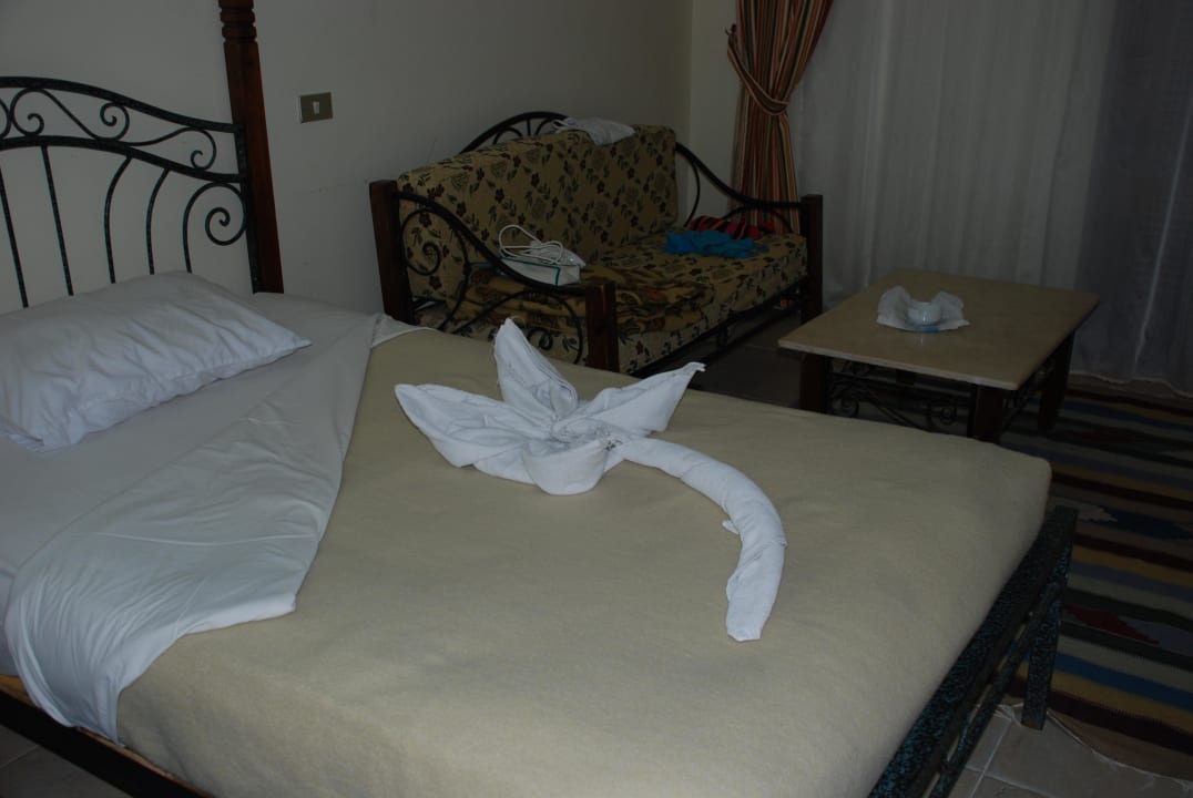 Чудеса из полотенцев Panorama Bungalows Resort El Gouna