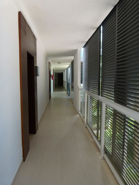 Gang zum Zimmer Las Gaviotas Suites Hotel