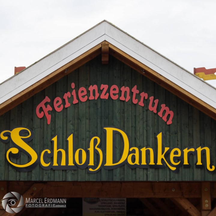 Eingang Ferienzentrum Schloss Dankern