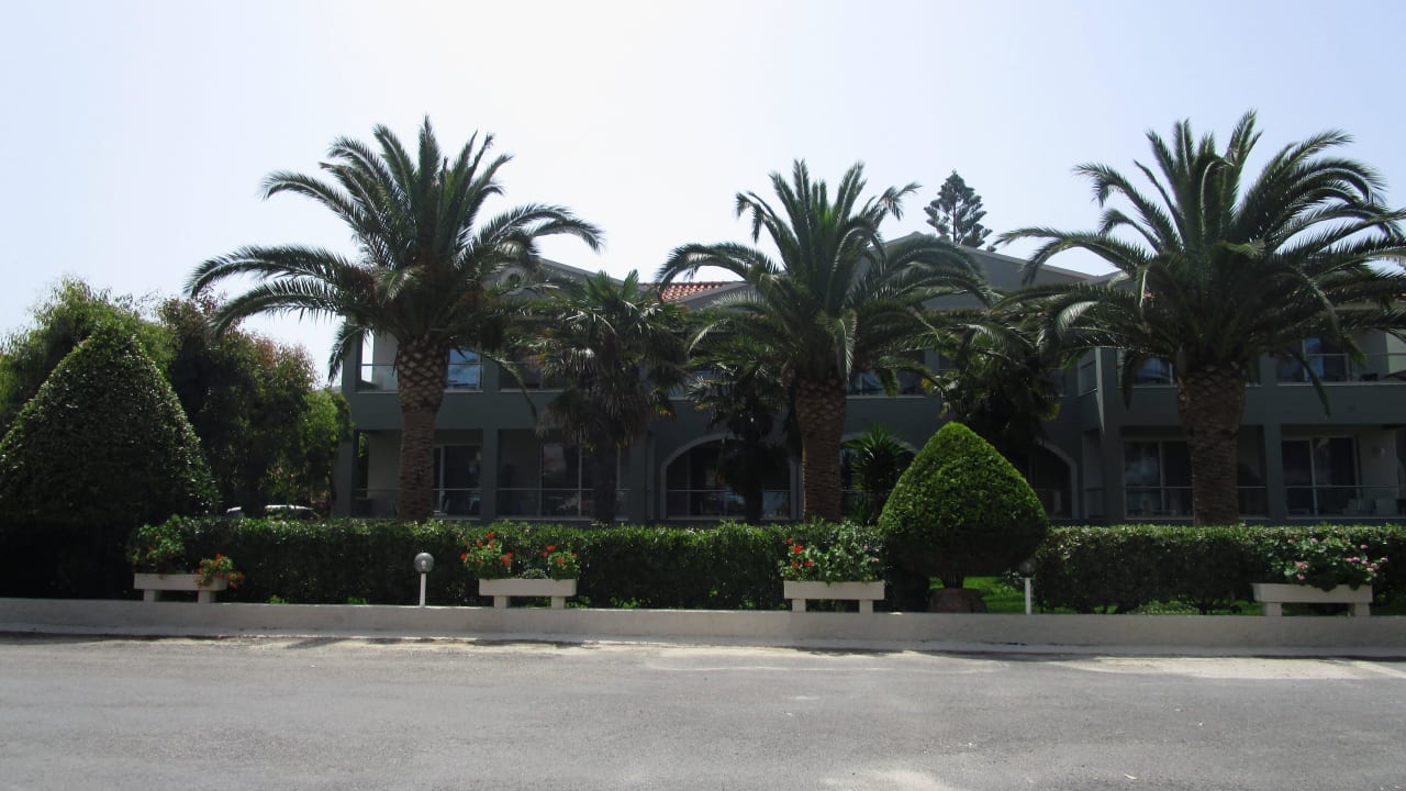 Seitengebäude Acharavi Beach Hotel