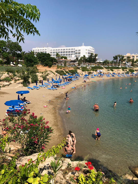 Strand Crystal Springs Beach Hotel