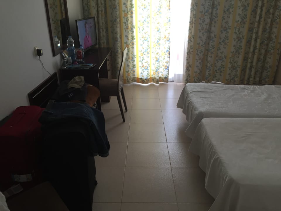 Zimmer Valentin Son Bou