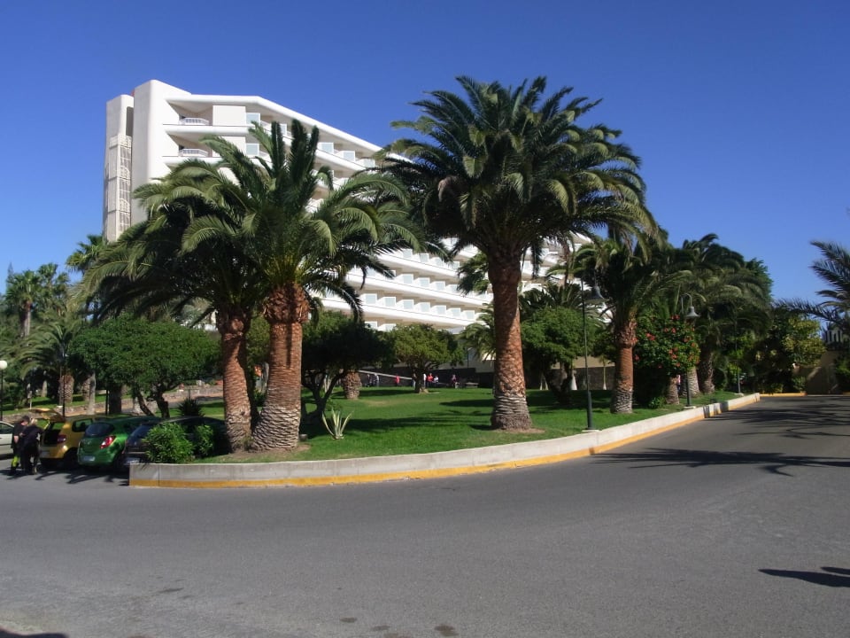 Haupthaus Zufahrt Hotel Riu Oliva Beach Resort