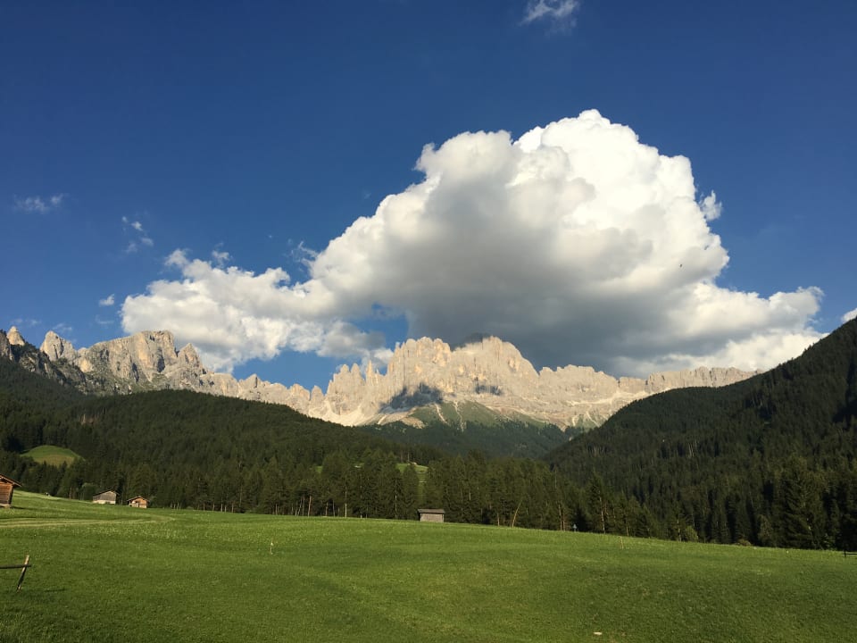 Ausblick Cyprianerhof Dolomit Resort