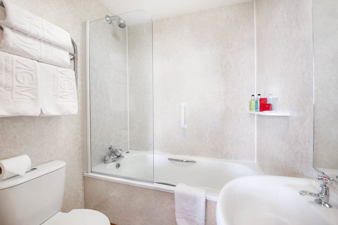 Zimmer Muthu Alexandra Hotel