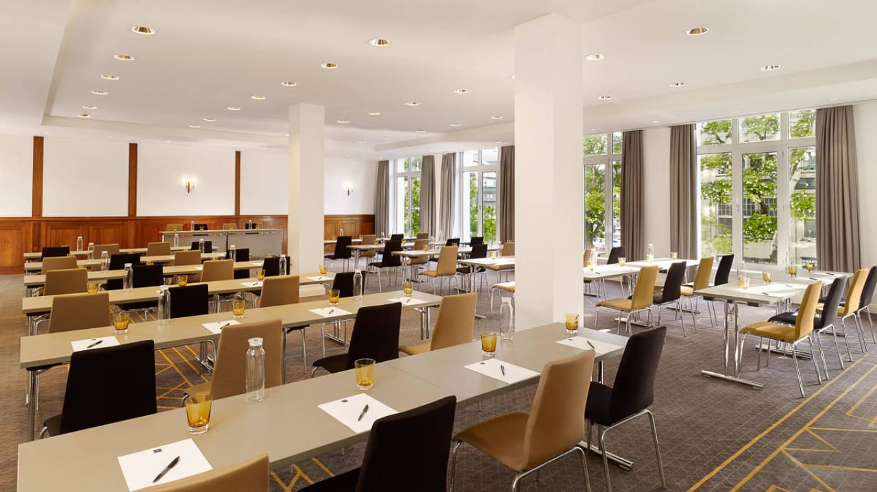Business Hans Albers Reichshof Hamburg