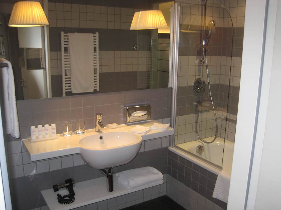 Bad Radisson Blu Hotel Zürich Airport