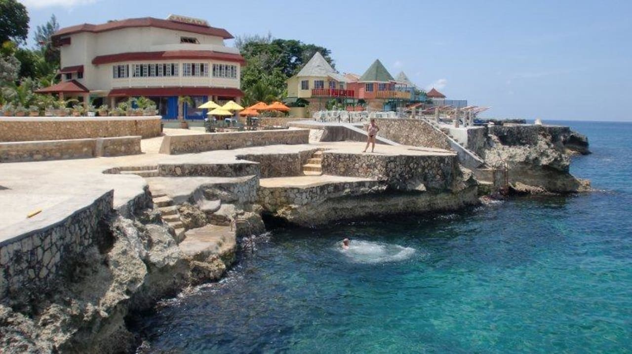 Ocean Samsara Cliff Resort