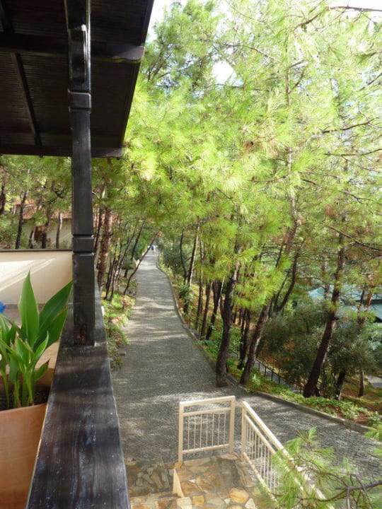 Blick Richtung Ausgang und rechts Treppen zum Haup TUI MAGIC LIFE Sarigerme