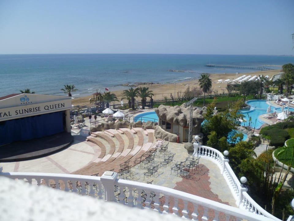 Ausblick vom Oberdeck Sunrise Queen Luxury Hotel