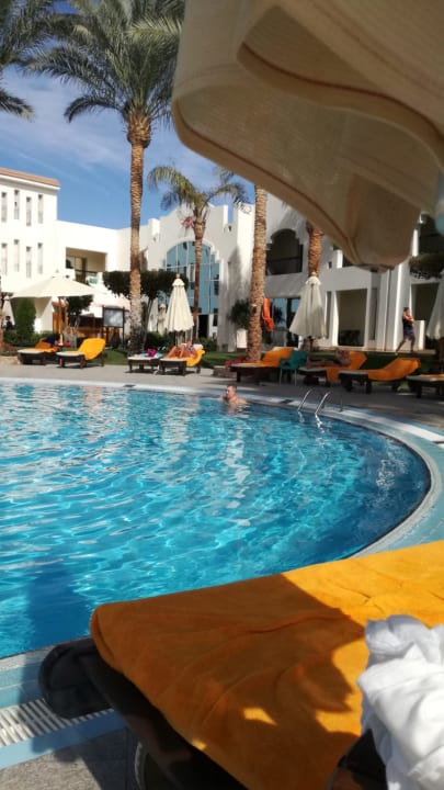 Pool Xperience St. George Homestay