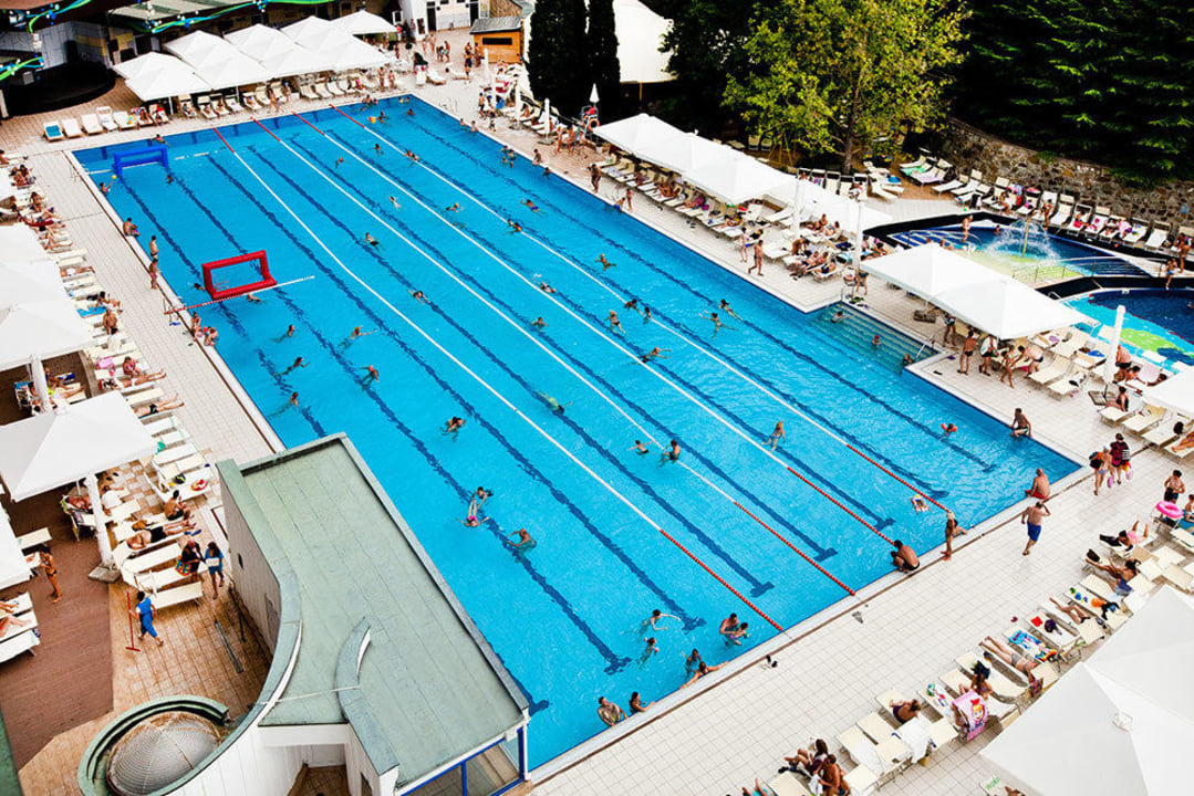 Бассейн Yalta Intourist Hotel