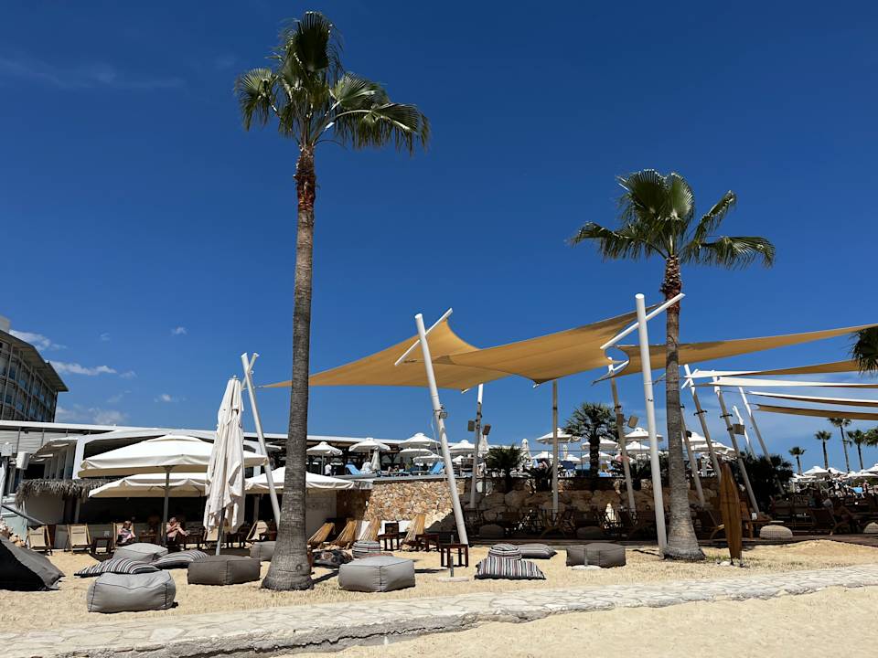 Außenansicht Asterias Beach