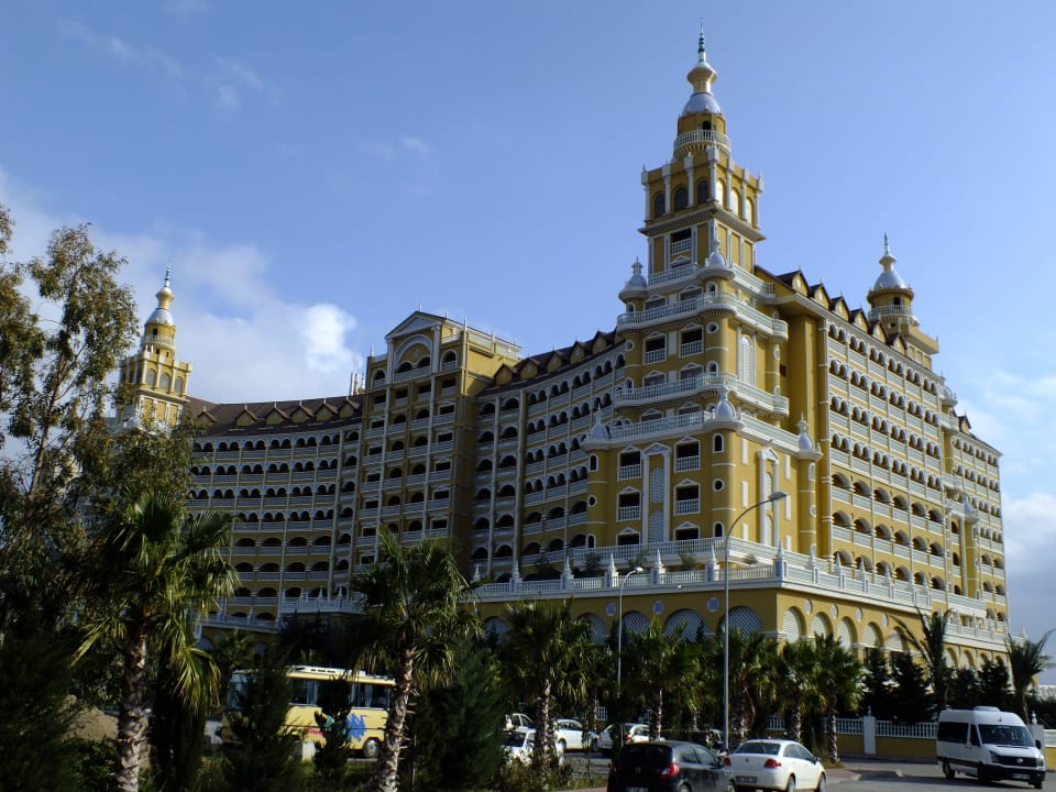 Hotel Royal Holiday Palace von der Straße aus Royal Holiday Palace