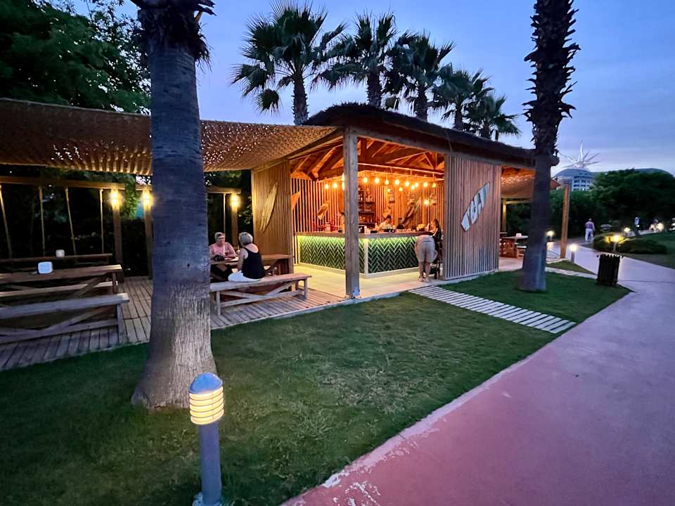 Gastro Saturn Palace Resort Hotel