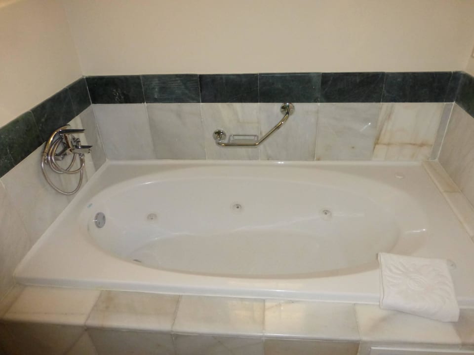 Whirlpool im Bad Bahia Principe Grand El Portillo