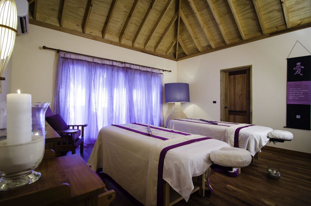 Spa Mirihi Island Resort