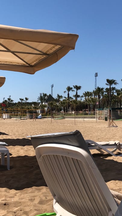 Strand Kamelya Aishen Club