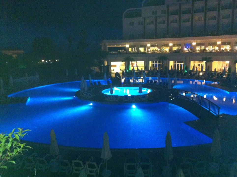 Pool bei Nacht Side Prenses Resort & Spa