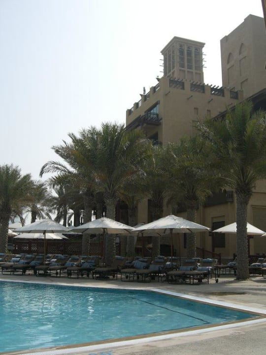 Pool vor dem Hotel Mina A' Salam Jumeirah Mina Al Salam