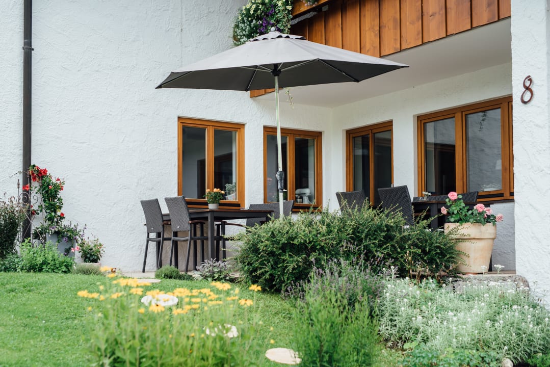 Gartenanlage Goldvogel Apartments