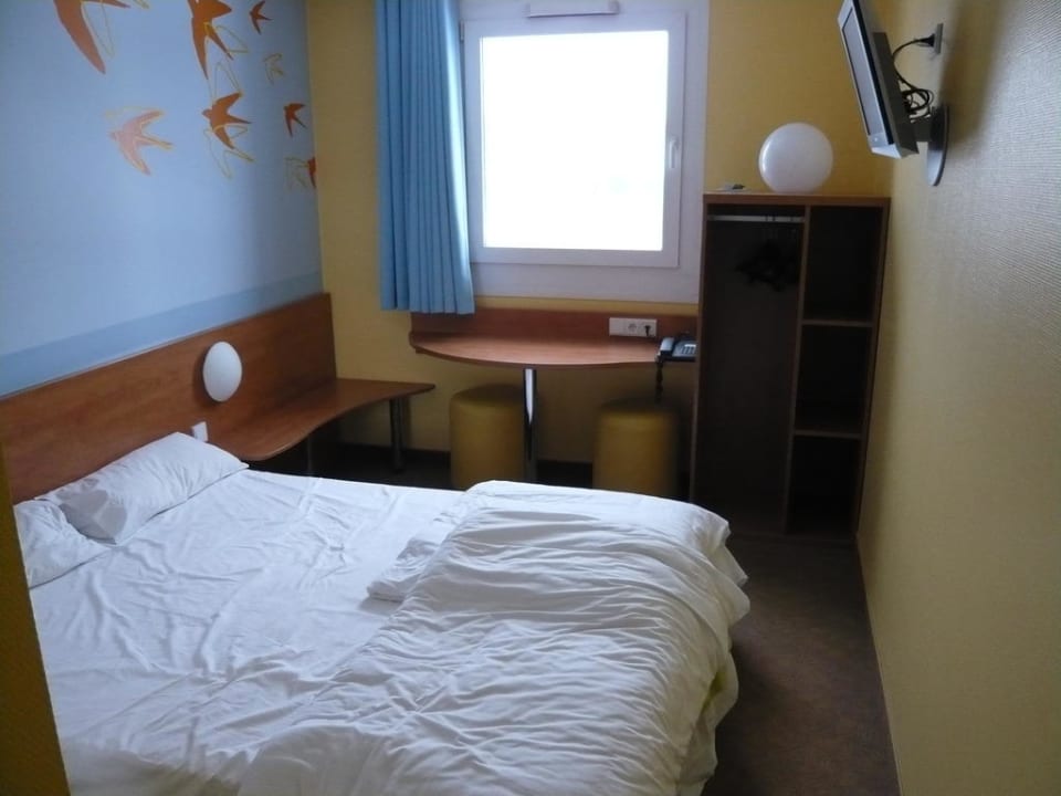 Blick durch das Zimmer B&B Hotel Leipzig-Nord