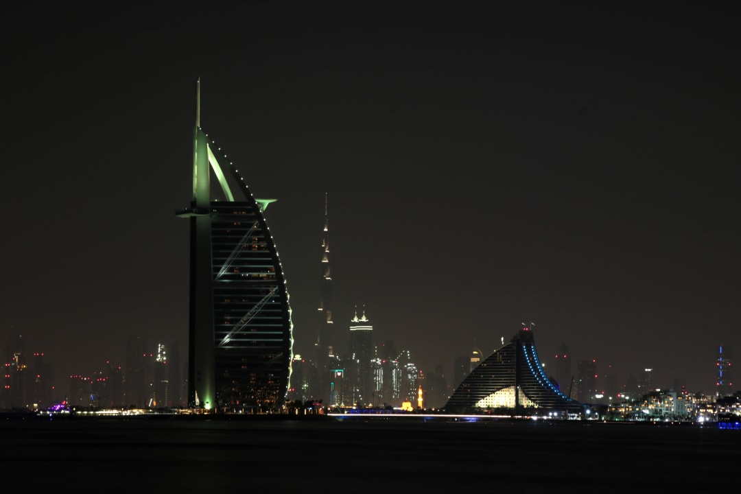 Burj Alarab und Burj Khalifa sichtbar Rixos The Palm Hotel & Suites