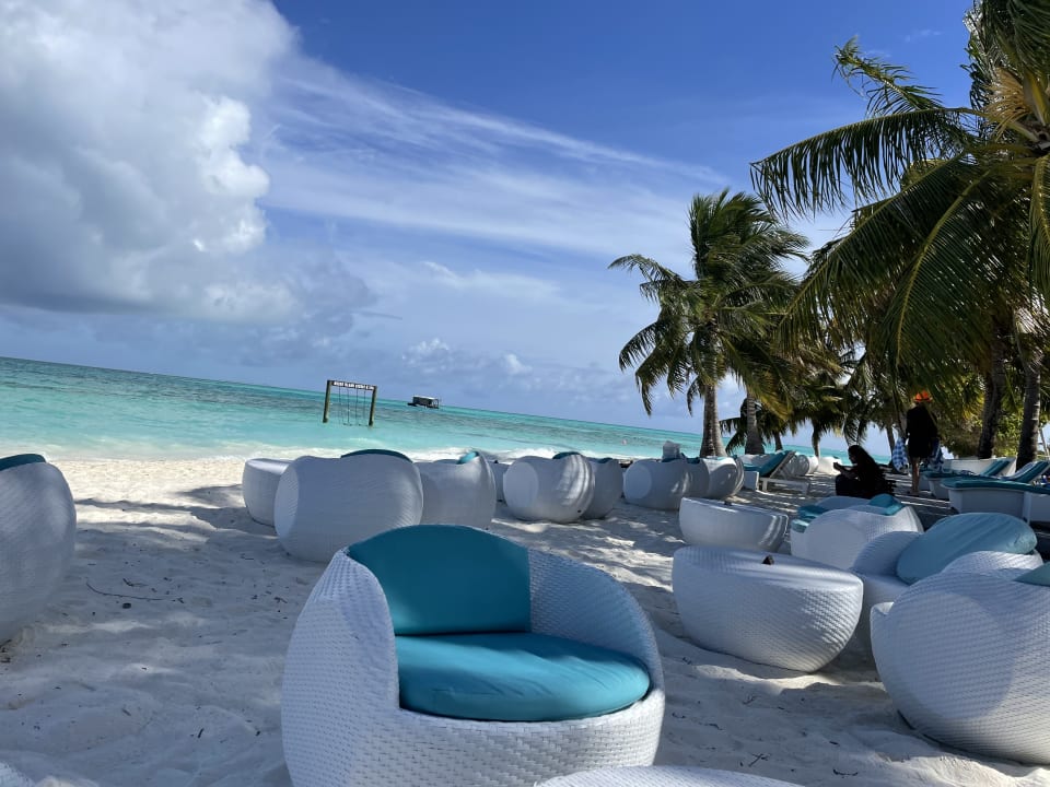 Strand Meeru Maldives Resort Island