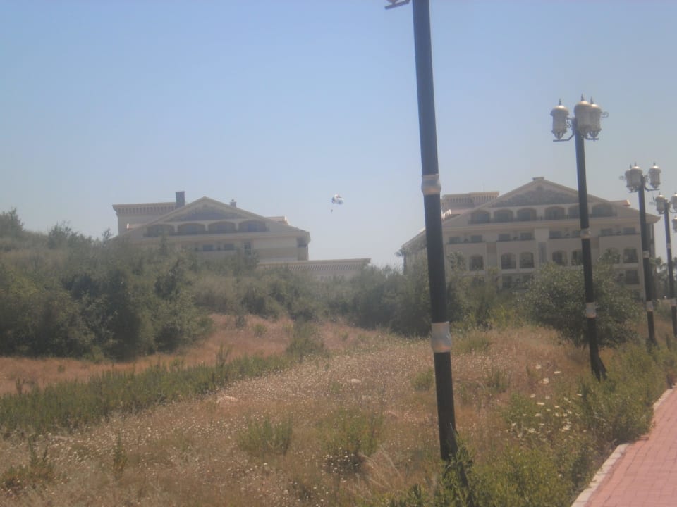 ...auf dem Weg zum Hotel... Diamond Excellence Resort & Spa