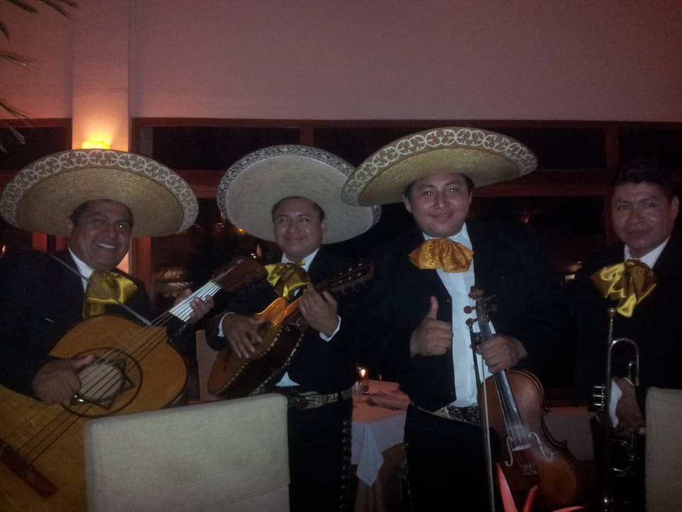 Mariachi Akumal Bay Beach & Wellness Resort