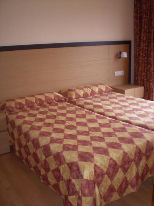Schlafzimmer Zafiro Tropic