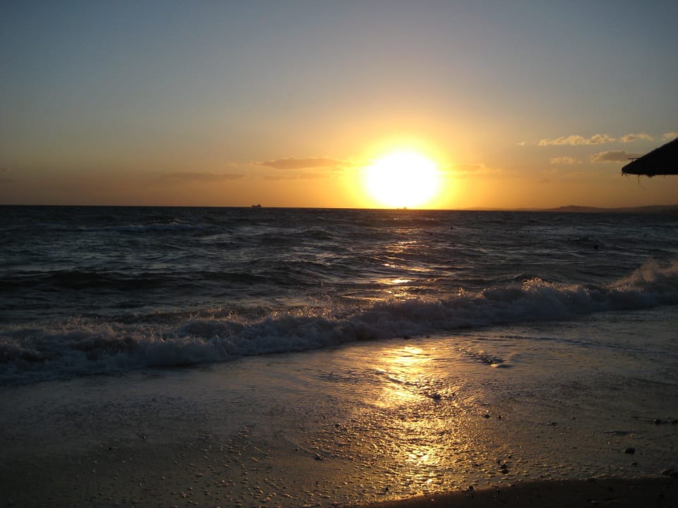 Sonnenuntergang Hotel Portes Beach