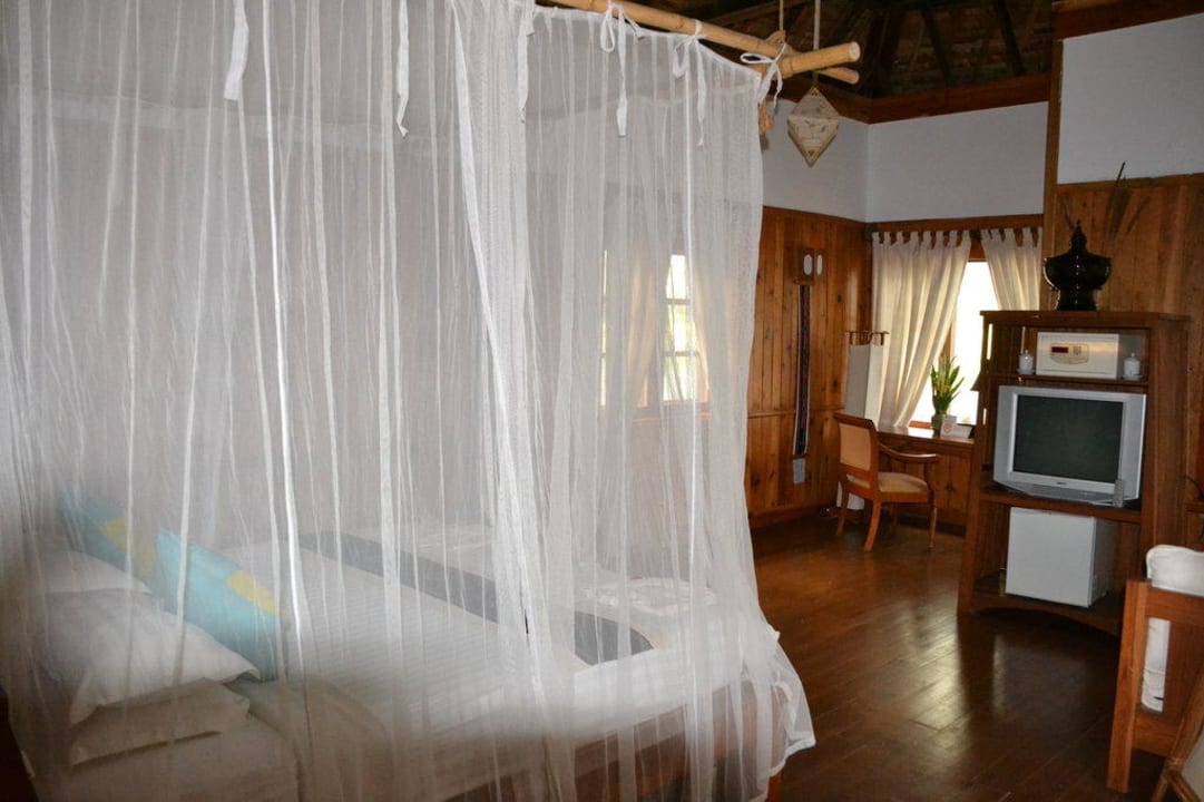 Bett mit Mückennetz Myanmar Treasure Resort - Inle Lake