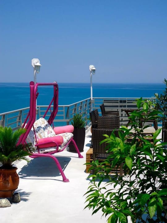 Roof Bar Panorama Suites & Spa