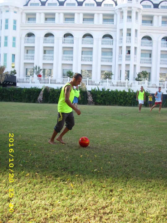 Sanin der Fussballgott Calimera Hane Garden