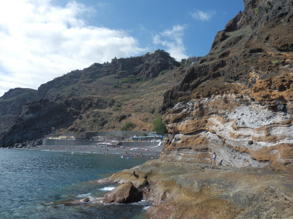 Od strony "trasy spacerowej" Hotel Dom Pedro Garajau