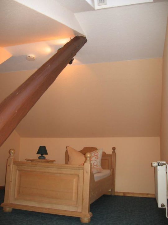 Empore: zusätzliches Bett Hotel am Anger