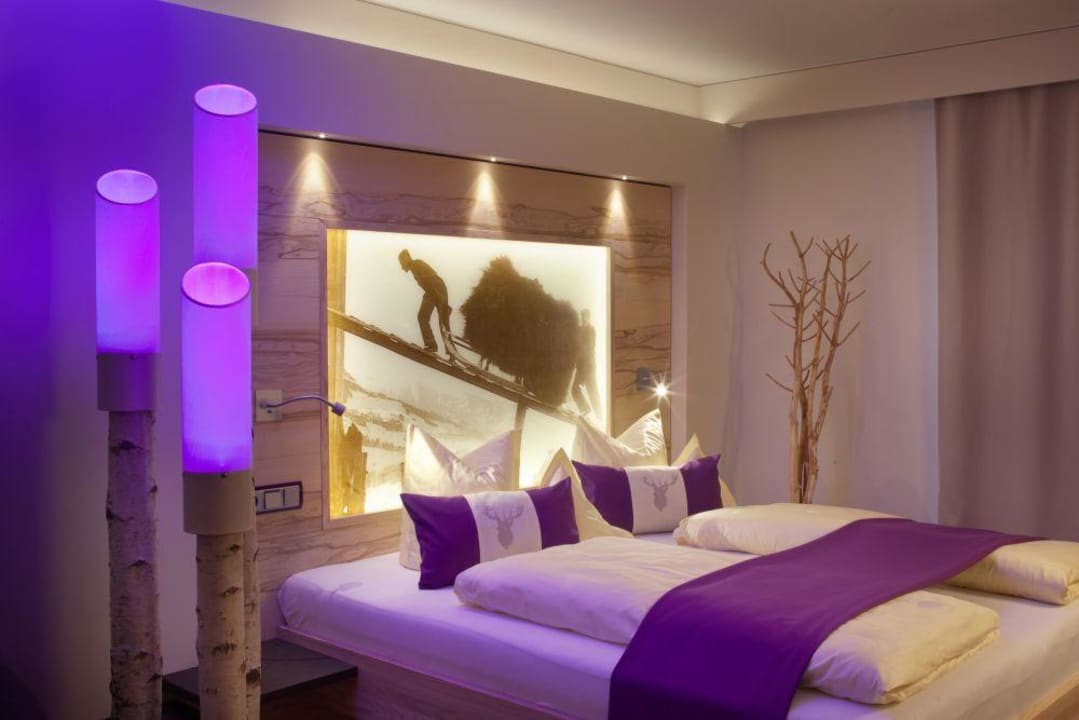 Alpin Chic Superior Zimmer mit Lichteffekt Verwöhn- und Wellnesshotel Walserhof