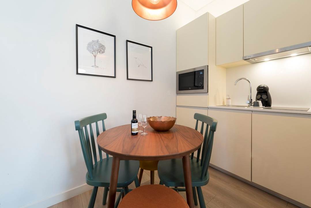 Zimmer Bloom House by Sweet Porto