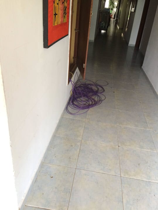 Überall offenes Kabel in den Fluren Grand Sirenis Punta Cana Resort & Aquagames