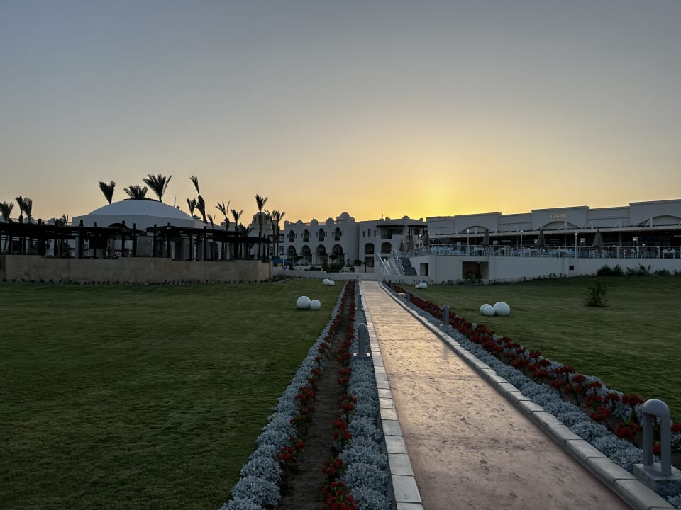 Außenansicht Pickalbatros Palace Hotel-Port Ghalib