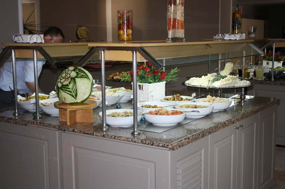 Büffet Ladonia Hotels Adakule