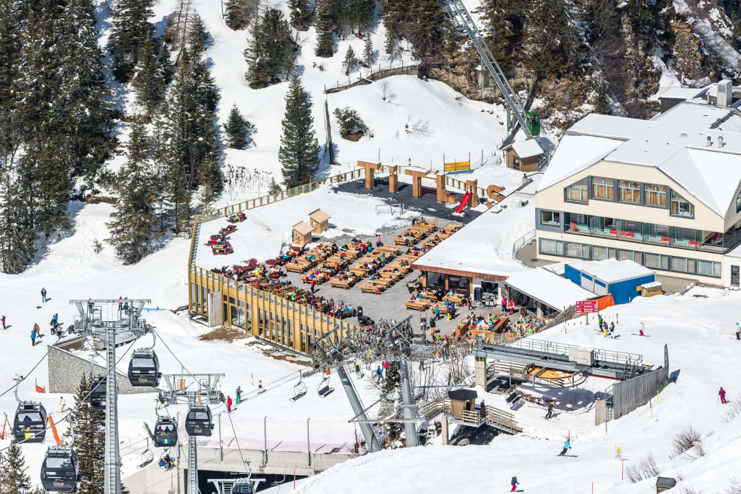 Außenansicht Berghotel Trübsee