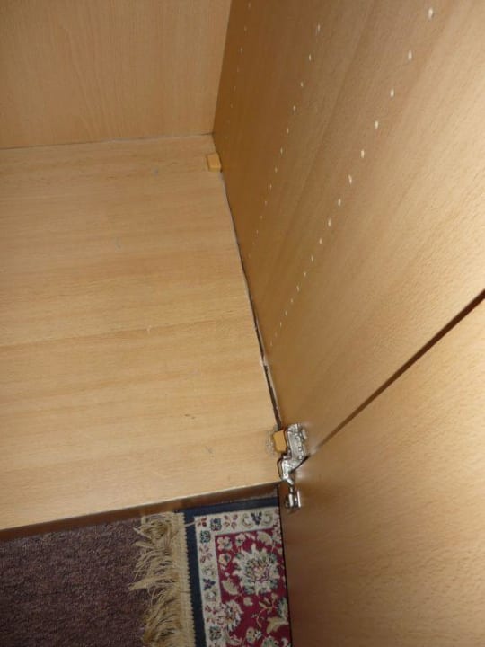 Kleiderschrank Hotel Mozart