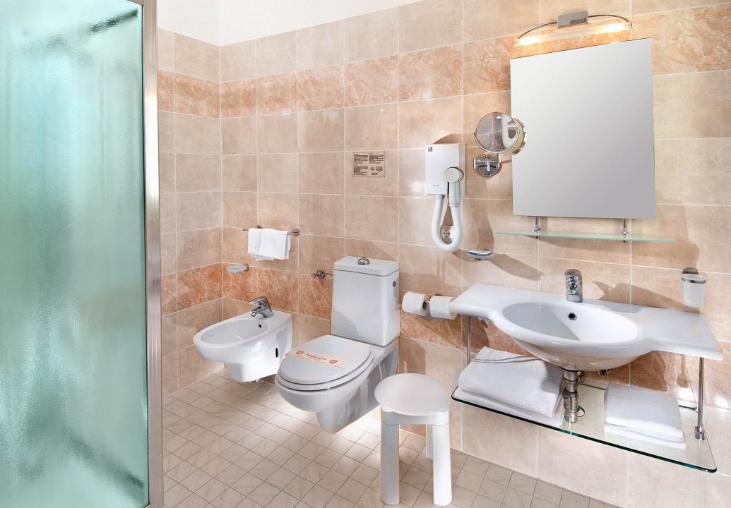 Hotel Bristol bagno di una camera Hotel Bristol