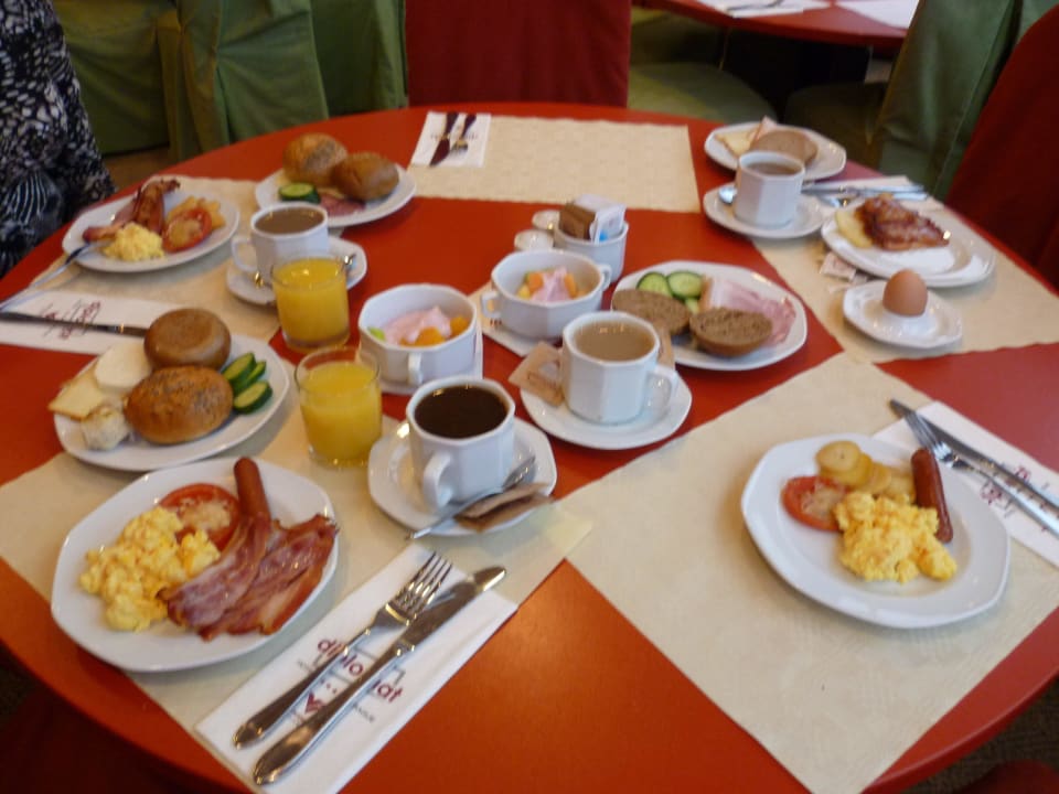 Frühstück Vienna House Diplomat Prague
