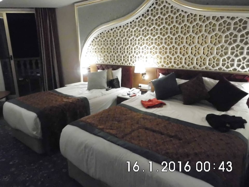 Herrliche Betten Royal Taj Mahal Hotel