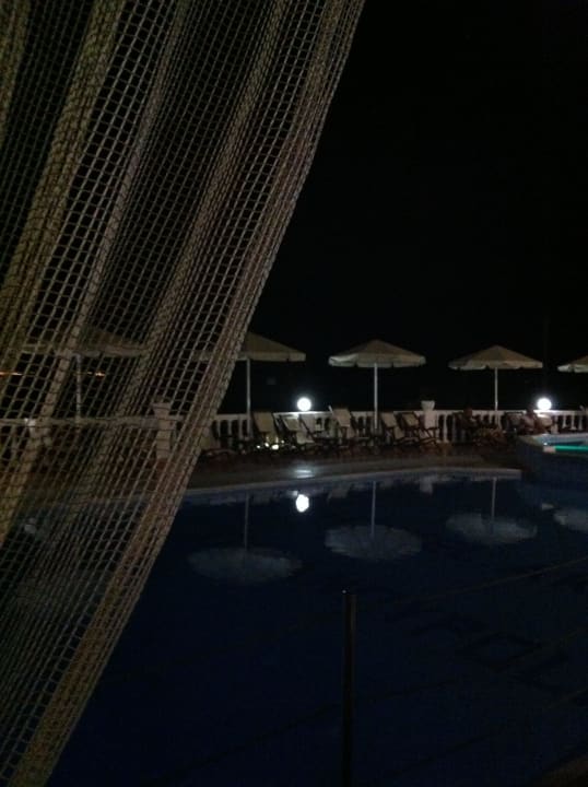 Atmosphäre am Pool am Abend Akti Ouranoupolis