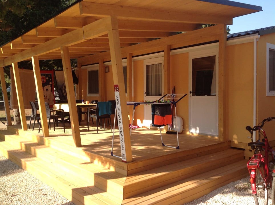 Mobiheim aussen  Maistra Camping Valkanela