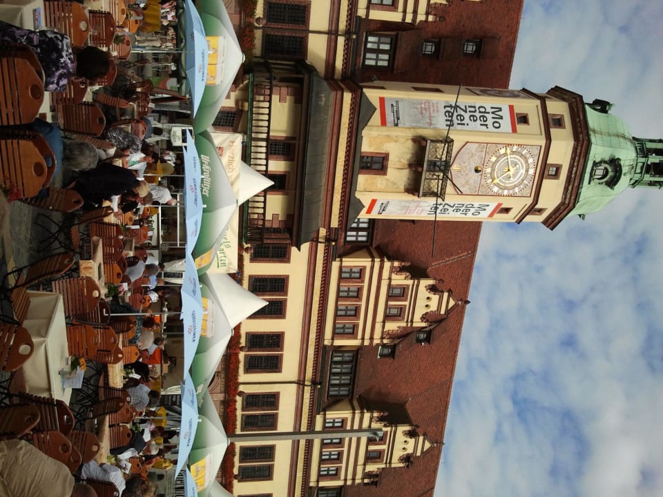 Marktplatz um die Ecke Steigenberger Icon Grandhotel Handelshof